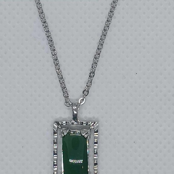 Elegant Baguette-Cut BC Jade Necklace - Picture 3 of 3